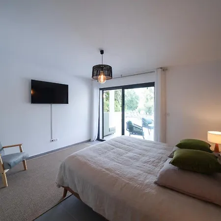 Tres Belle A Avec Piscine Chauffee Villa *