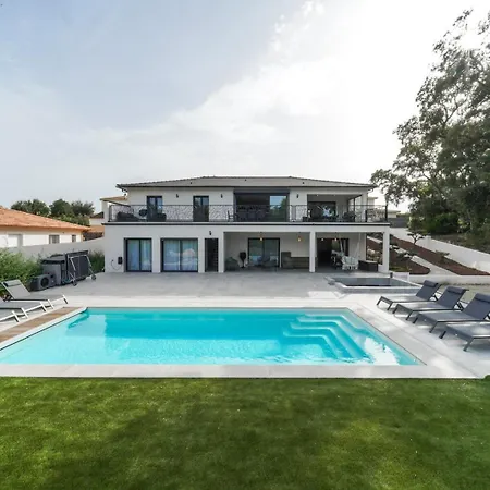 Tres Belle A Avec Piscine Chauffee * Ghisonaccia