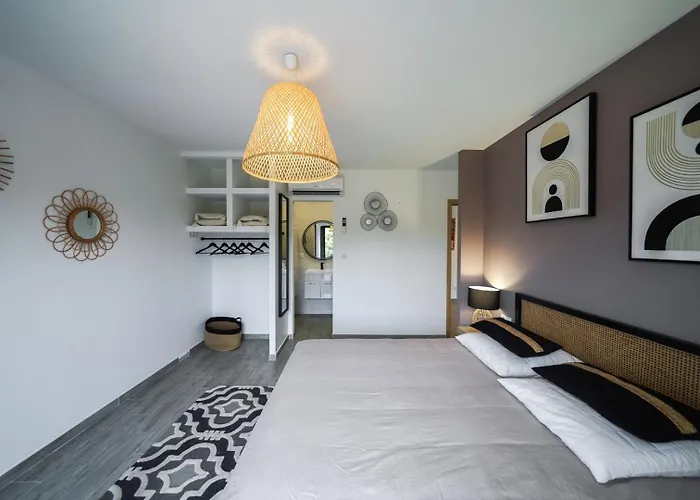 Βίλα Tres Belle A Avec Piscine Chauffee Ghisonaccia