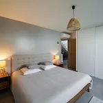 Très Belle à Avec Piscine Chauffée Villa Ghisonaccia