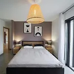 Très Belle à Avec Piscine Chauffée Villa Ghisonaccia