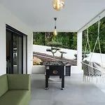 Très Belle à Avec Piscine Chauffée Villa Ghisonaccia