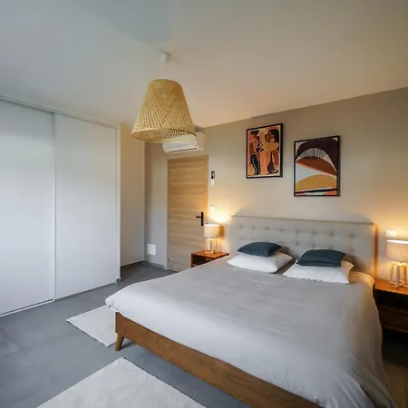 Très Belle à Avec Piscine Chauffée Ghisonaccia