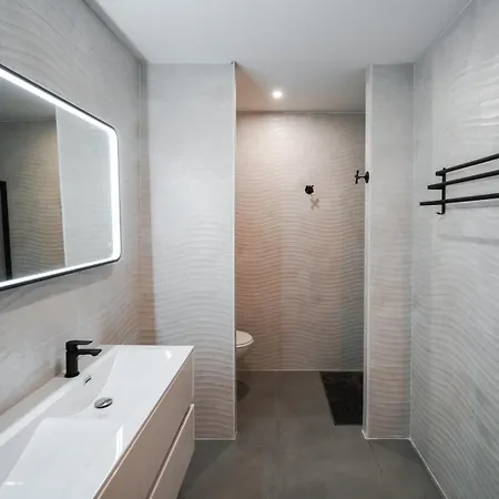 Très Belle à Avec Piscine Chauffée Ghisonaccia