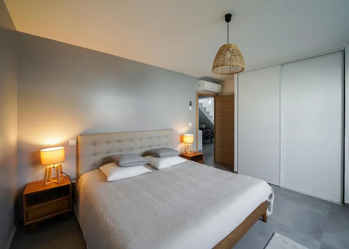 Tres Belle A Avec Piscine Chauffee Villa Ghisonaccia