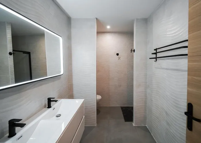 Tres Belle A Avec Piscine Chauffee Ghisonaccia