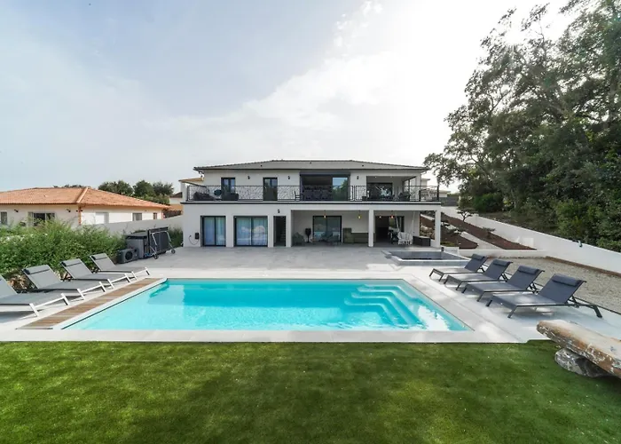 Très Belle à Avec Piscine Chauffée * Ghisonaccia