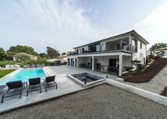 Tres Belle A Avec Piscine Chauffee Ghisonaccia